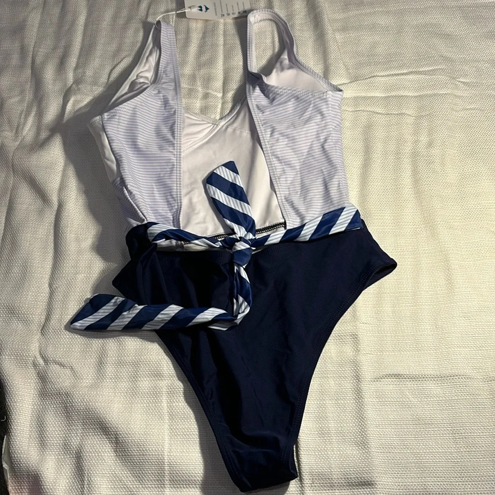 Beachsissi Women’s 1 Piece Swimsuit Wrap Color Block Tie Side Bathing Suit Sz L